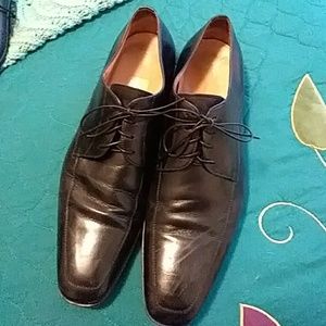 Men's dress shoes